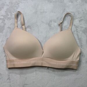 PINK Victoria’s Secret Wear Everywhere‎ Wireless Push Up Bra Nude 36C